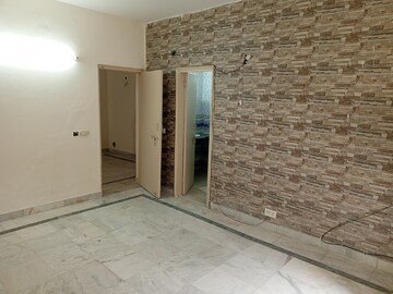 Room in 3 BHK Apartment at Shri Banke Vihari, Sector 56 – for Rent