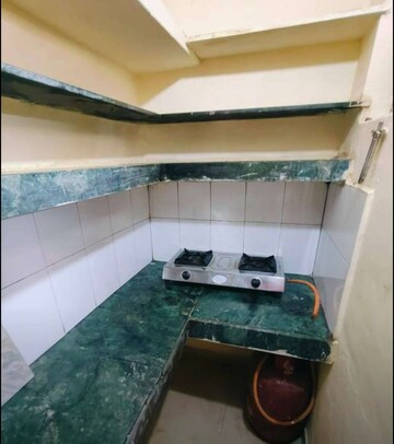 Kitchen in 1 BHK Builder Floor at Sector 40 – for Rent