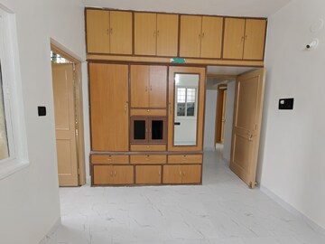 Room in 2 BHK Apartment at Bhoop Apartment, Yerawada – for Rent