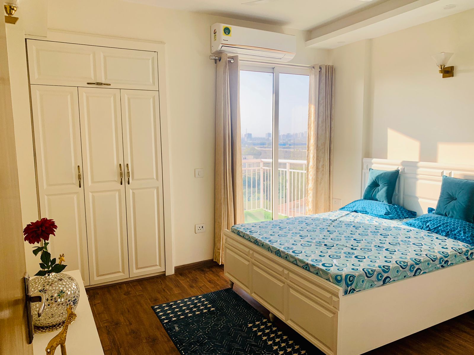 3.5 BHK + Servant Room Apartment For Rent in SS The Coralwood