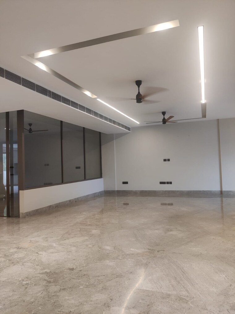 Room, sector 15 3 Bedroom 1900 Sq.Ft. Builder Floor In Sector 15 Gurgaon 9041926
