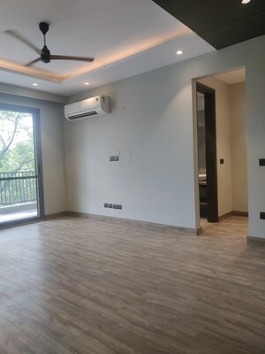 Room in 3 BHK Builder Floor at Sector 15 – for Sale