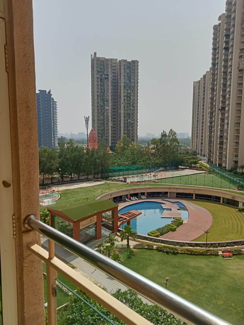 3.5 BHK + Servant Room 1990 Sq.Ft. Apartment in Gaur Saundaryam