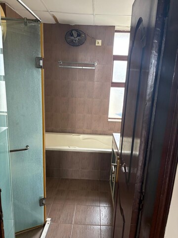 Bathroom in 3 BHK Apartment at Vipul Belmonte, Sector 53 – for Rent