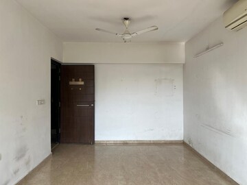 Room in 2 BHK Apartment at Lodha Splendora, Ghodbunder Road – for Sale