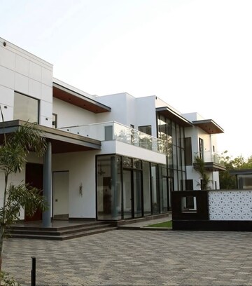 5 BHK Villa – Exterior View View at Dera Mandi - for Rent