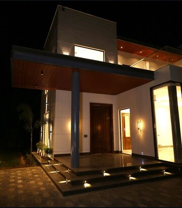 Living Room in 5 BHK Villa at Dera Mandi – for Rent