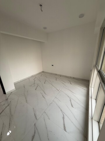 Room in 1 BHK Apartment at Nahar Amaryllis Towers and Plaza, Chandivali – for Rent