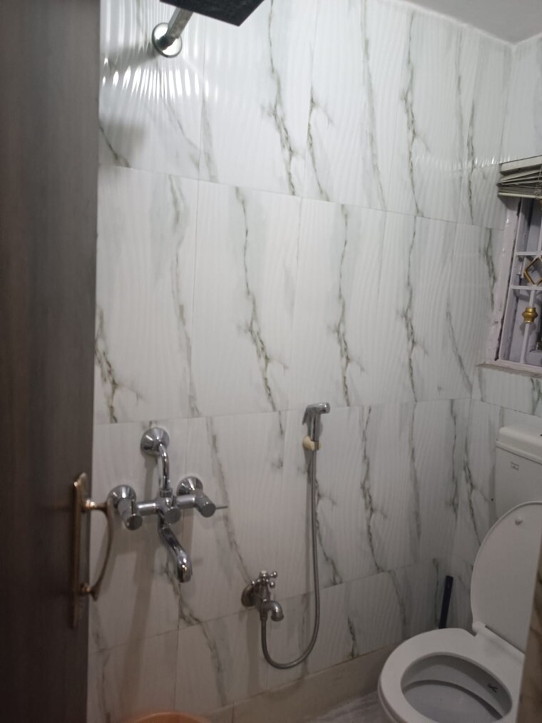Bathroom, hitech-rajarhat 2 Bedroom 1000 Sq.Ft. Apartment In Rajarhat Kolkata 9042043