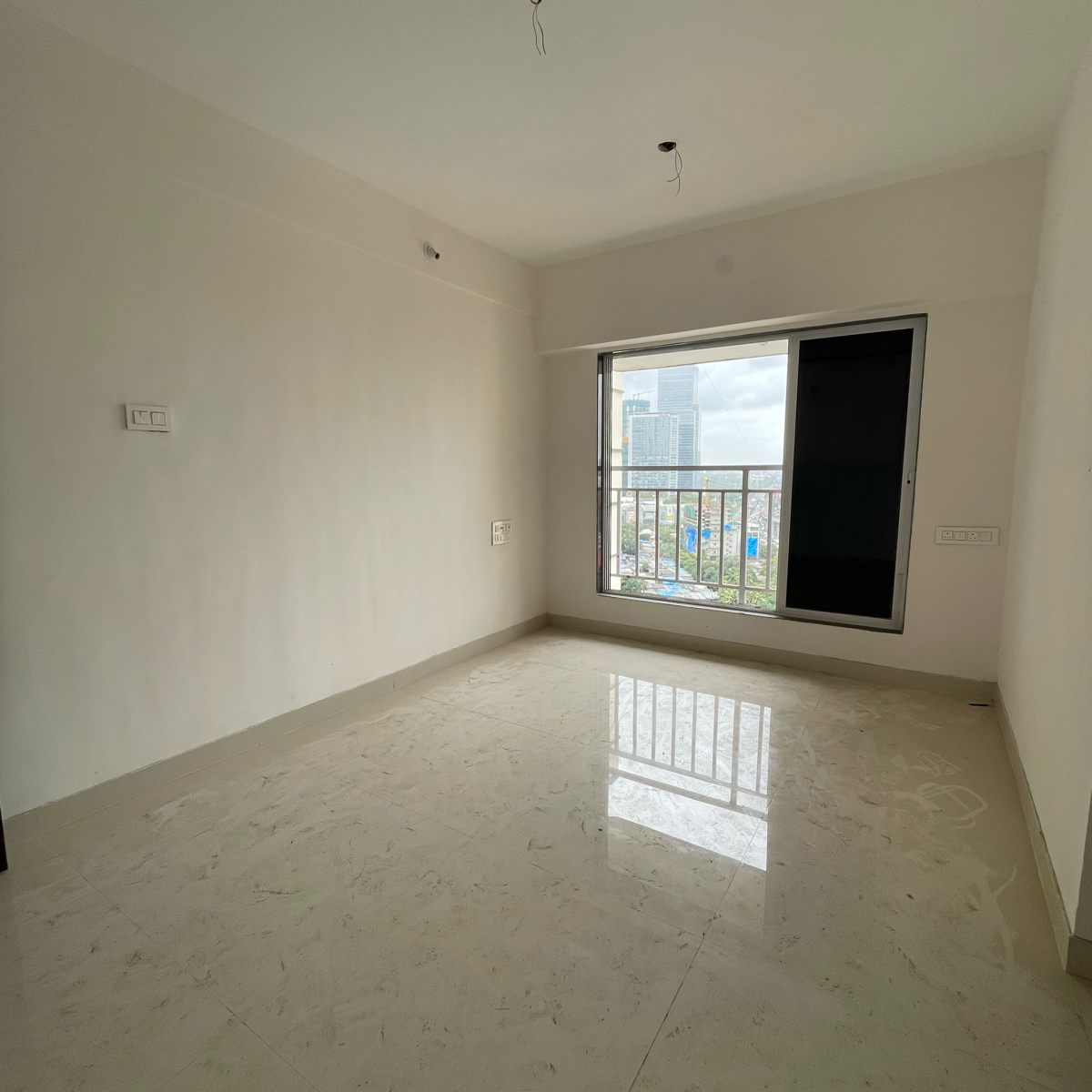 2 BHK Apartment For Rent in Malad East