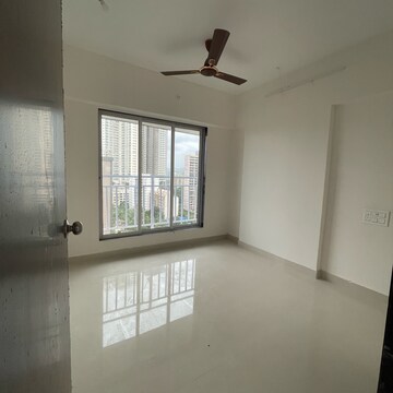 Room in 2 BHK Apartment at Malad East – for Rent