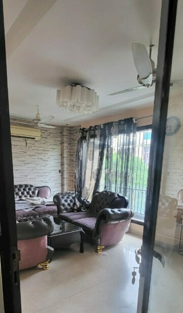 Common Area in 3 BHK Builder Floor at East Patel Nagar – for Rent