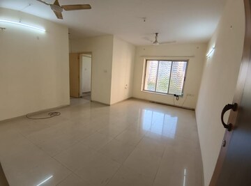 Room in 3 BHK Apartment at Tata Glendale, Vasant Vihar – for Rent