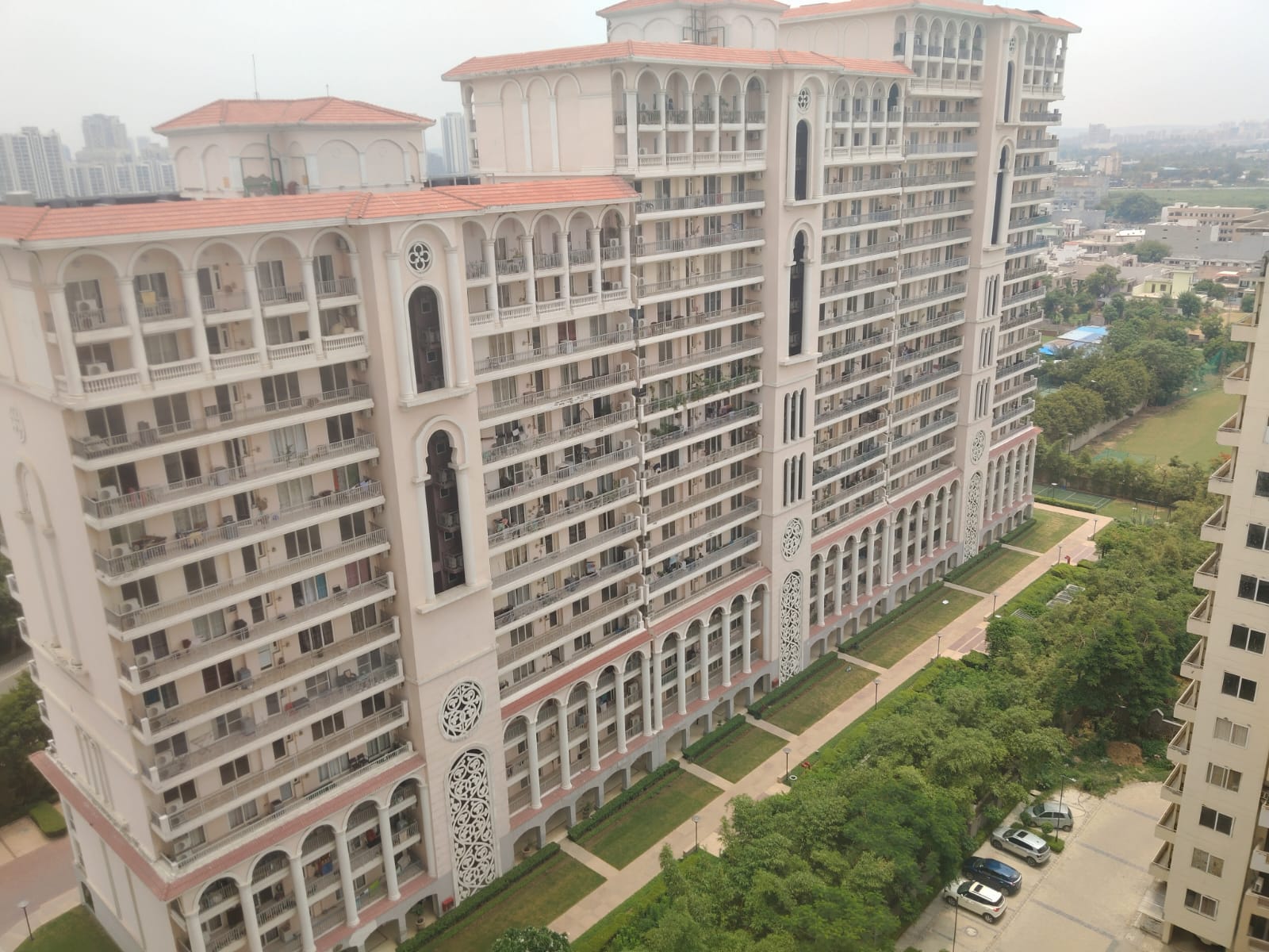 3 BHK Apartment For Rent in DLF The Skycourt