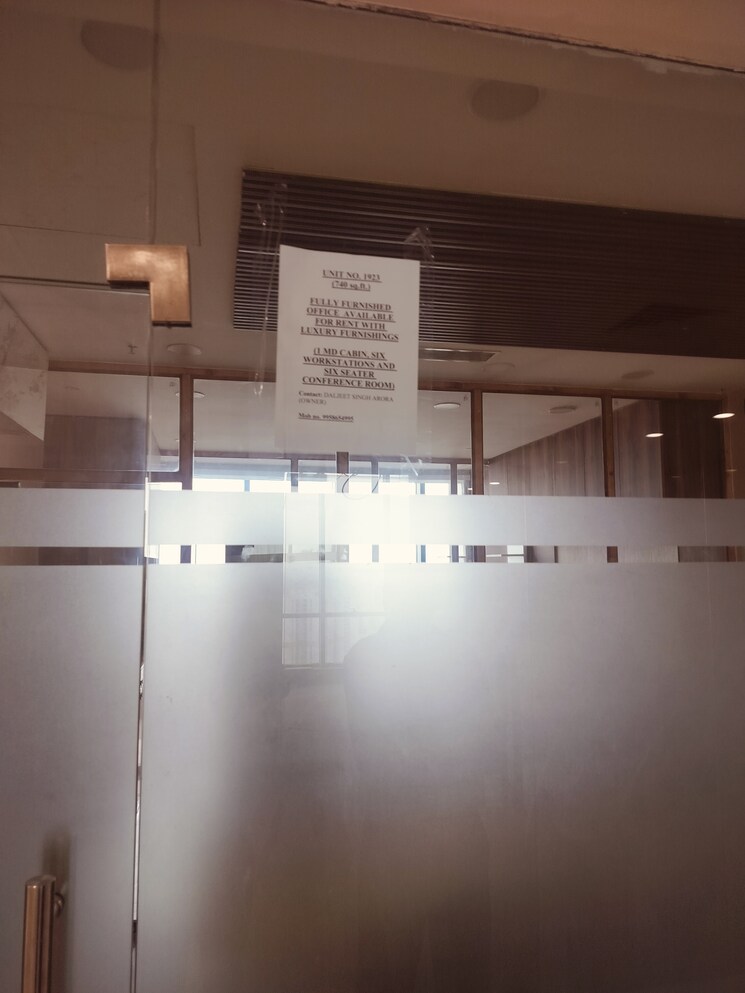 Team Area, svh-83-metro-street Commercial Office Space 700 Sq.Ft. In Sector 83 Gurgaon 9042130