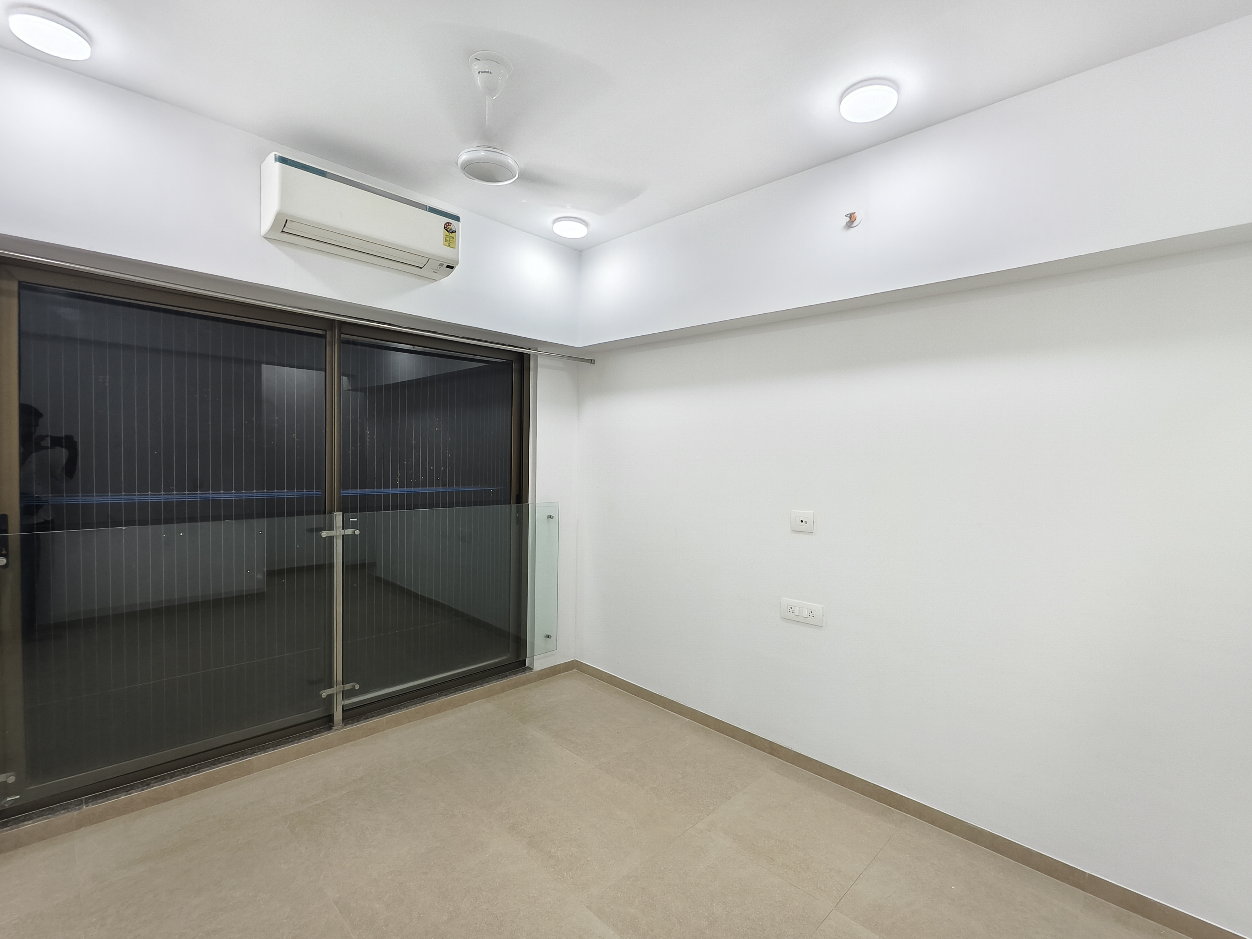 2 BHK Apartment For Rent in Kanakia Silicon Valley