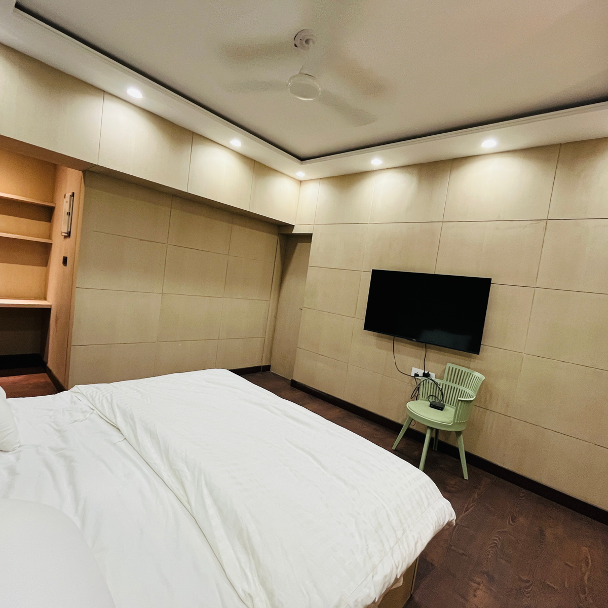 1 BHK Apartment For Rent in AVS City Palace