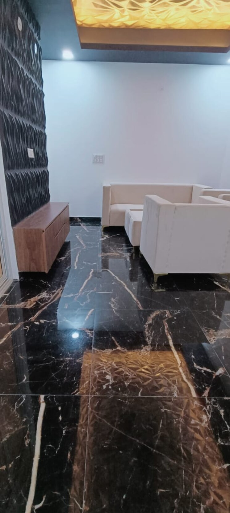 Team Area, sector 73 1 Bedroom 650 Sq.Ft. Builder Floor In Sector 73 Noida 9042210