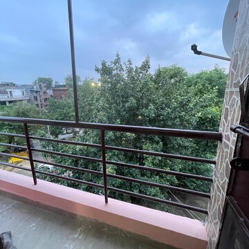 Balcony in 1 BHK Builder Floor at Lajpat Nagar ii – for Rent