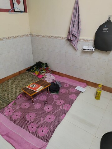 Room in 1 RK Apartment at Sewri – for Rent