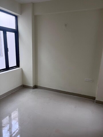 Room in 3 BHK Apartment at Amolik Sankalp, Sector 85 – for Rent