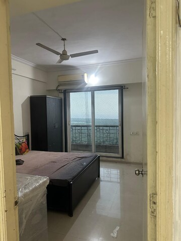 Room in 5 BHK Apartment at Kshitij CHS Sanpada, Sanpada – for Rent
