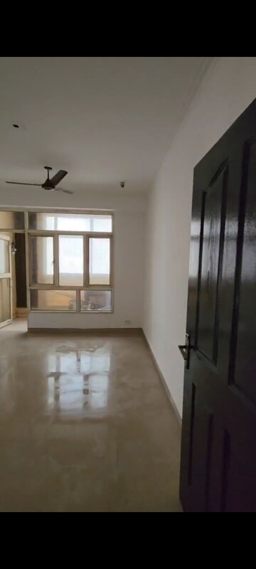 Room in 2 BHK Apartment at Bulland Heights, Sain Vihar – for Sale