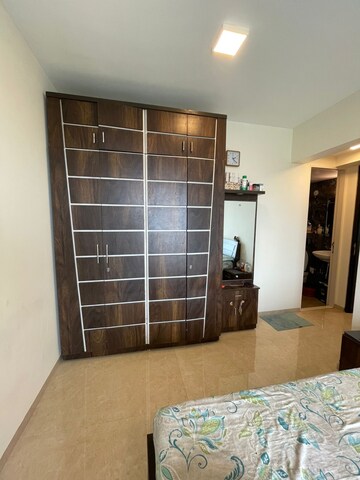 Furnished Amenities in 2 BHK Apartment at Dosti Eastern Bay, Wadala – for Rent