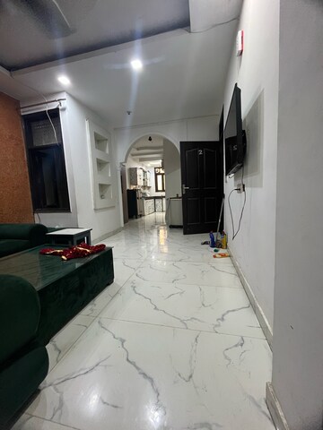Room in 2 BHK Builder Floor at Saket – for Rent
