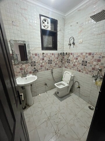 Bathroom in 2 BHK Builder Floor at Saket – for Rent