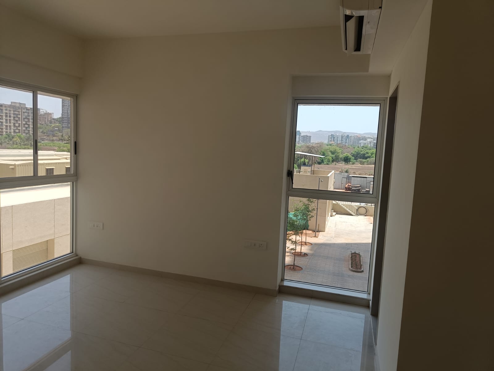 2 BHK + Extra Room Apartment For Rent in Kumar Palmsprings