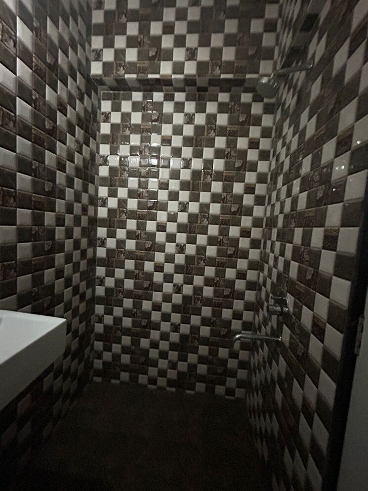 Attached Bathroom, nisarg-chs-goregaon-east 1 Bedroom 419 Sq.Ft. Apartment In Goregaon East Mumbai 9042349