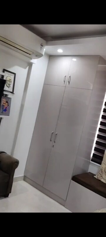 Furnished Amenities in 3 BHK Apartment at M3M Woodshire, Sector 107 – for Rent