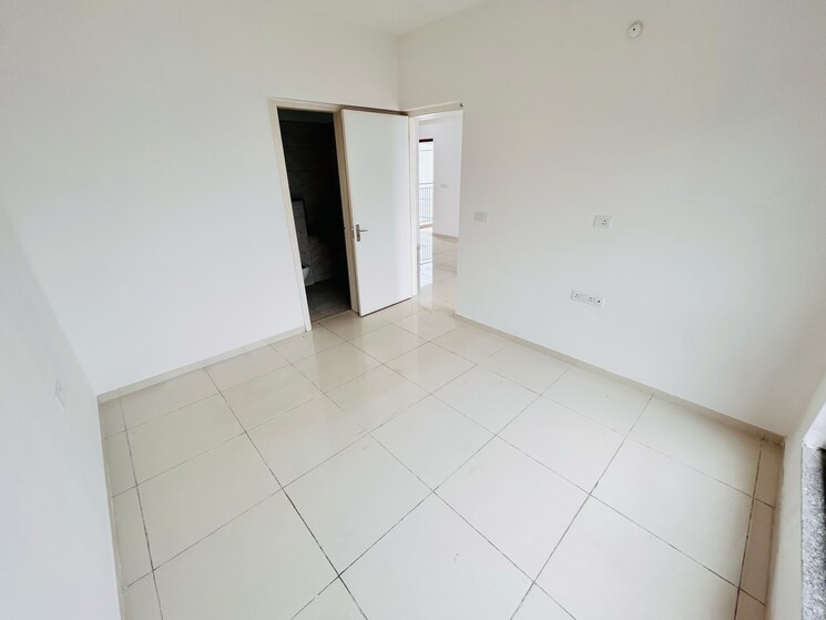 Room, amanora-gold-towers 2 Bedroom 750 Sq.Ft. Apartment In Amanora Park Town Pune 9042464