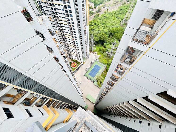 Exterior View, amanora-gold-towers 2 Bedroom 750 Sq.Ft. Apartment In Amanora Park Town Pune 9042464