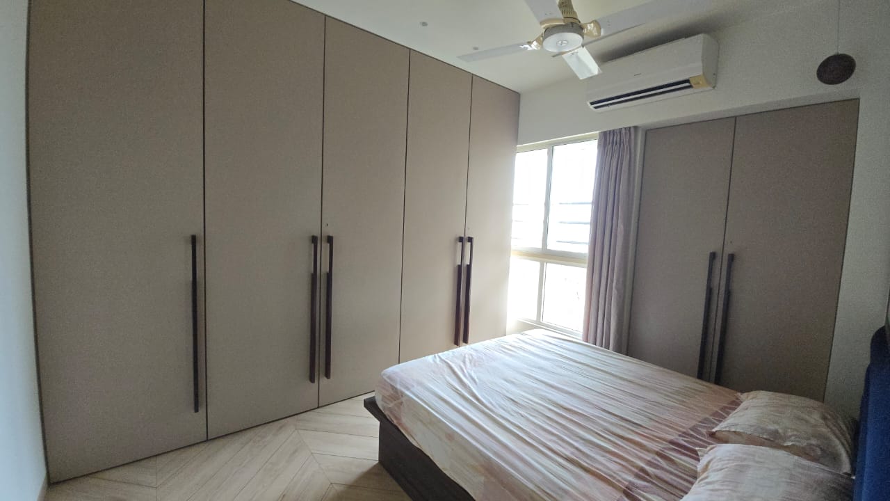 5 BHK 2000 Sq.Ft. Apartment in Kalpataru Siddhachal Elite