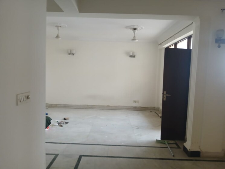 Room, satguru-apartments 3.5 Bedroom 2600 Sq.Ft. Apartment In Sector 52 Gurgaon 9042467