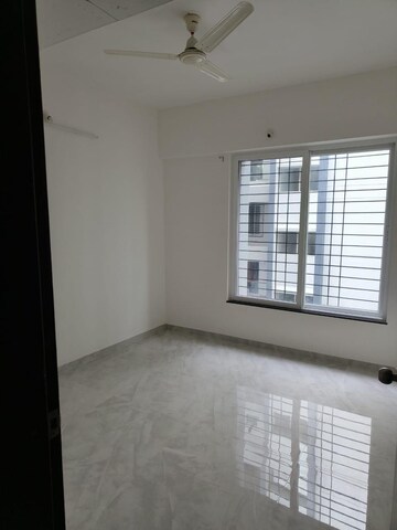 Room in 2 BHK Apartment at RR Lunkad 66 Avenue, Pimple Nilakh – for Rent