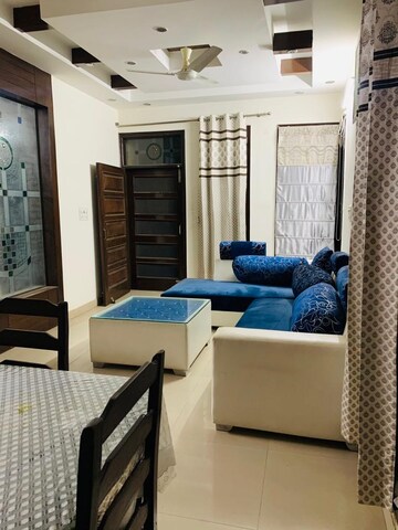 Living Room in 3 BHK Builder Floor at Vip Road – for Rent