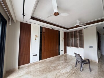 Room in 4 BHK Builder Floor at Central Park Flower Valley Mikasa Plots, Sohna Sector 33 – for Sale