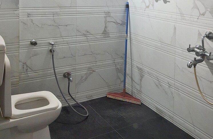 Bathroom, kavesar Pg For Boys In Kavesar 9042522