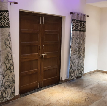 Room in 5 BHK Independent House at RWA Apartments Sector 92, Sector 92 – for Rent