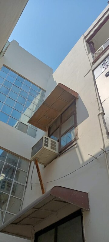 Staircase in 4 BHK Builder Floor at Global Foyer, Sector 43 – for Rent