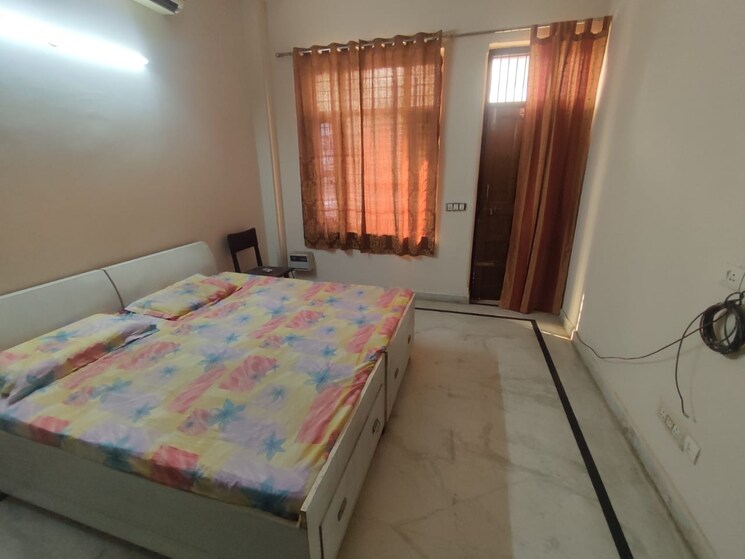 Bedroom, global-foyer 4 Bedroom 1850 Sq.Ft. Builder Floor In Sector 43 Gurgaon 9042549