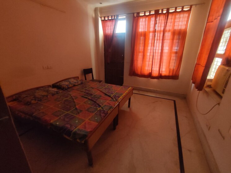 Bedroom, global-foyer 4 Bedroom 1850 Sq.Ft. Builder Floor In Sector 43 Gurgaon 9042549