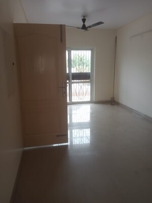 Room in 3 BHK Apartment at BPTP Park 81, Sector 81 – for Sale