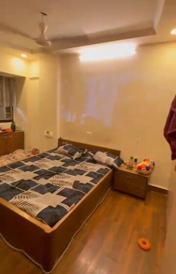Bedroom in 1 BHK Apartment at New Jay Palace, Yari Road – for Rent