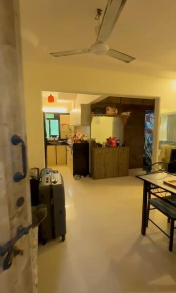Team Area in 1 BHK Apartment at New Jay Palace, Yari Road – for Rent