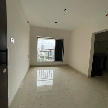 1 BHK Apartment For Rent in Malad East
