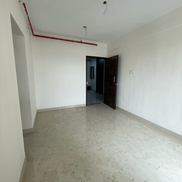 Room in 1 BHK Apartment at Malad East – for Rent